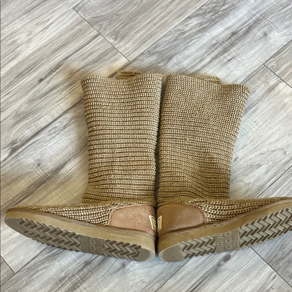 UGG Tan Knit Button Boots - Picture 4 of 6